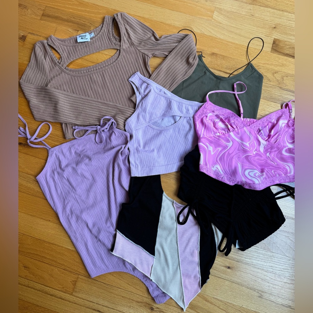 Going Out Top Bundle (Size Small)